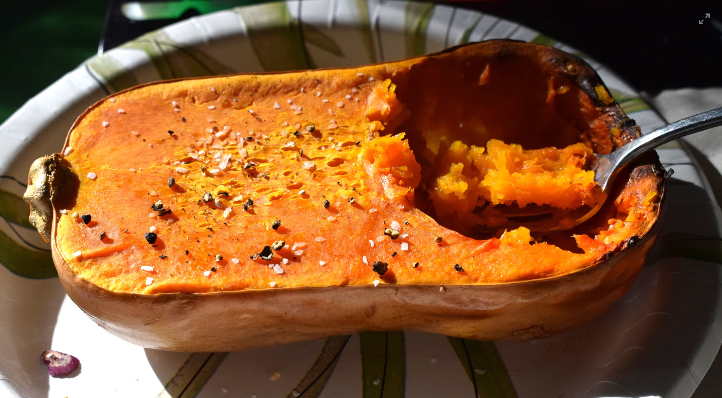 Sweet potato, anti-inflammatory food for a PMS-friendly meal